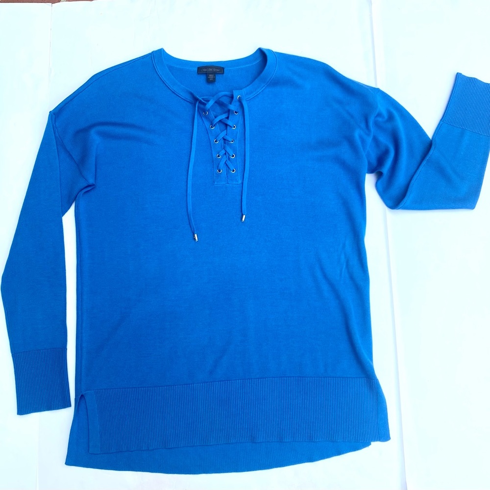 Saks Fifth Ave. Preppy Soft, luxurious KNIT Top  Size M/L